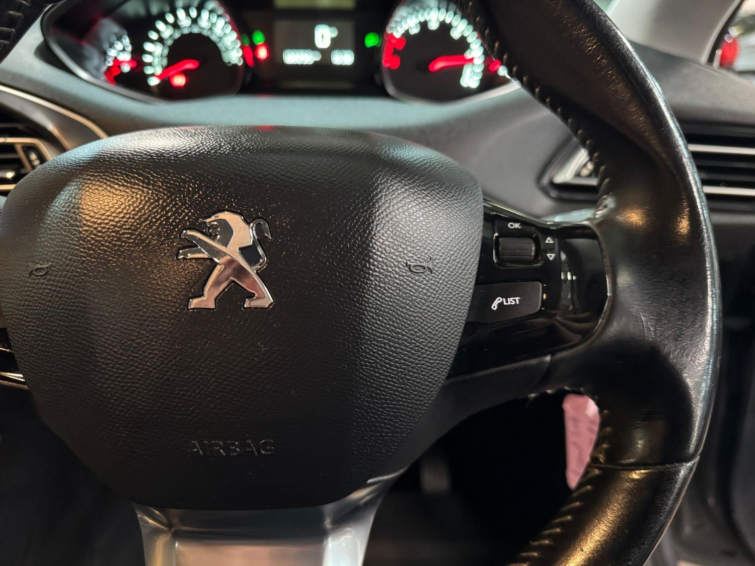 Used Peugeot 308 SW 2017 for sale - 76043376: Photo 29