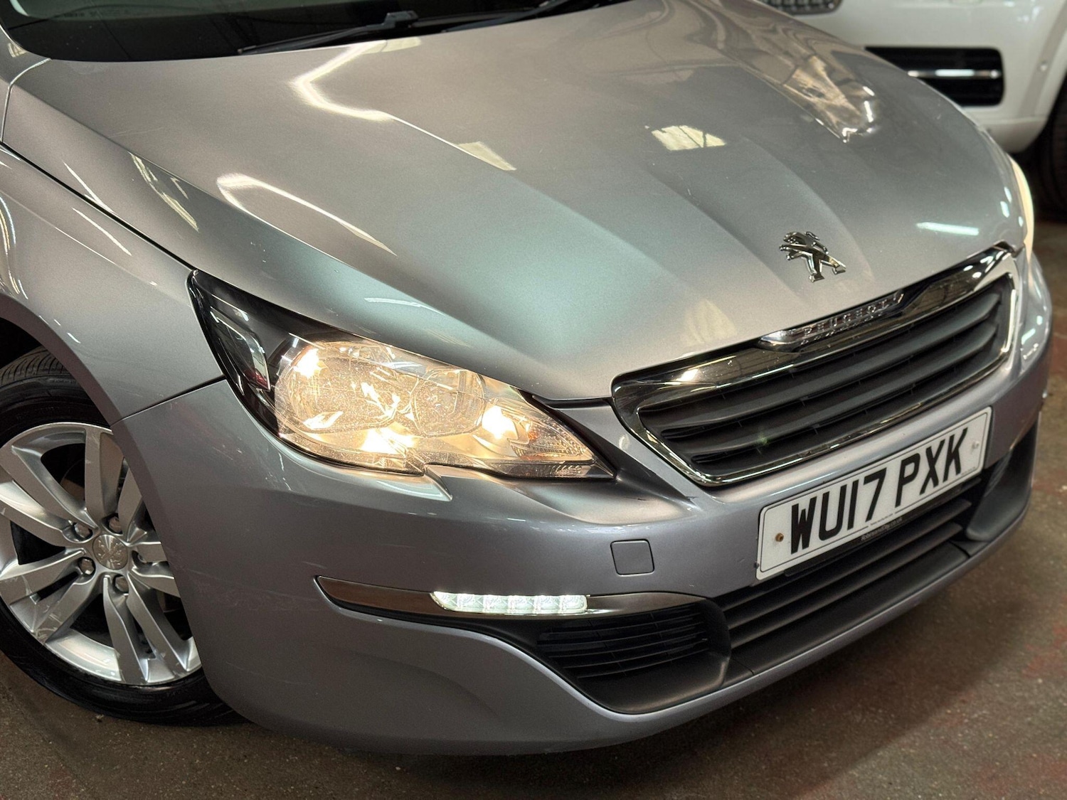 Used Peugeot 308 SW 2017 for sale - 76043376: Photo 8