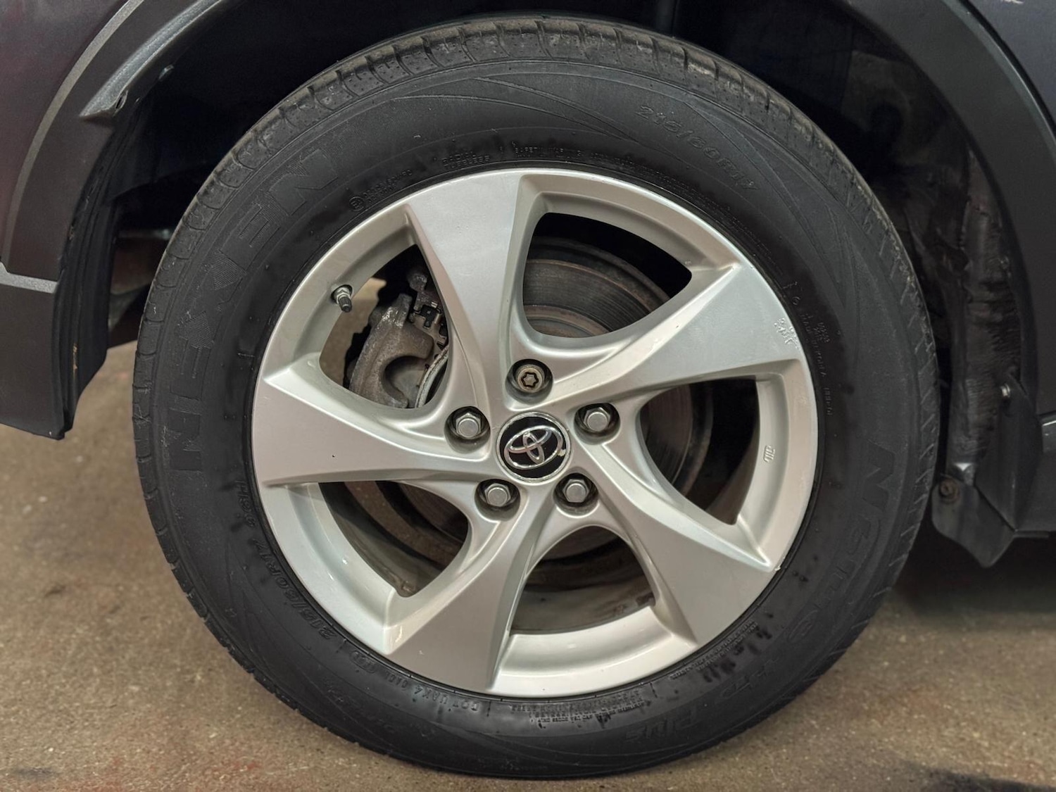 Used Toyota C-HR 2017 for sale - 77050091: Photo 18