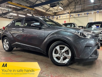 Used Toyota C-HR 2017 for sale - 77050091: Photo