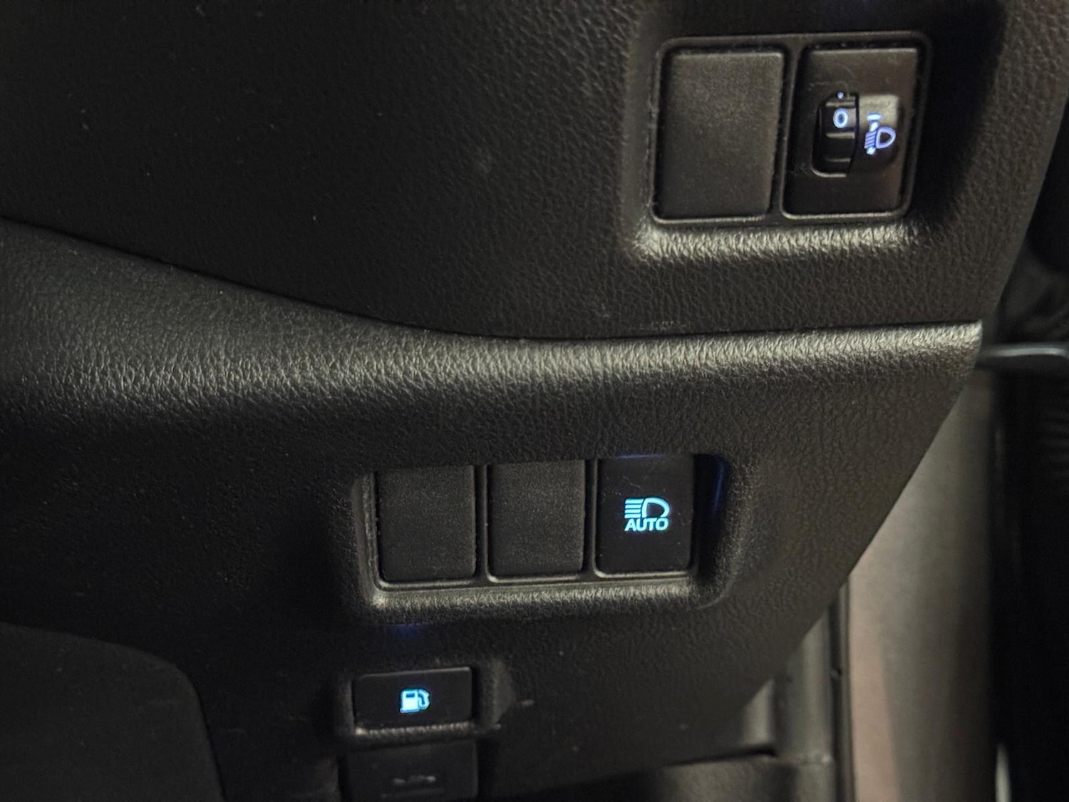 Used Toyota C-HR 2017 for sale - 77050091: Photo 39