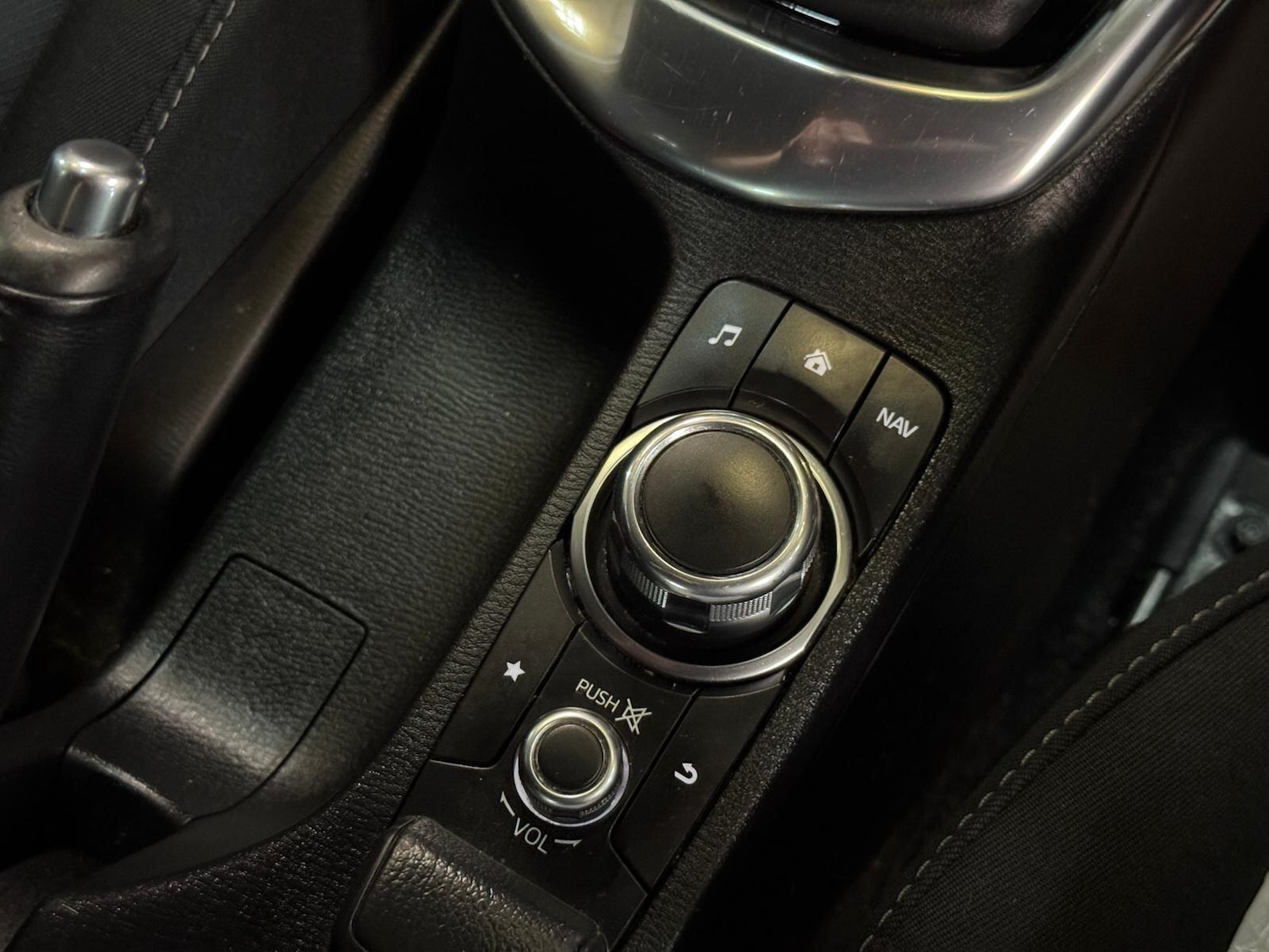 Used Mazda Mazda2 2015 for sale - 78085831: Photo 37