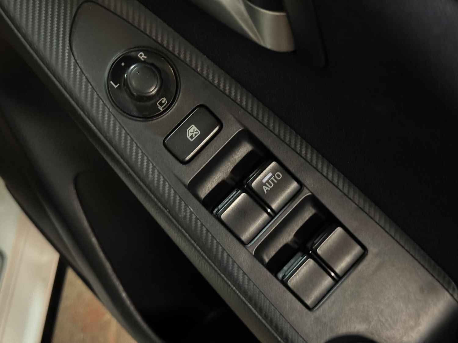 Used Mazda Mazda2 2015 for sale - 78085831: Photo 45