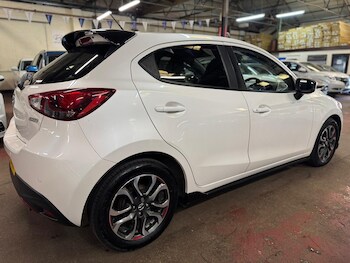 Used Mazda Mazda2 2015 for sale - 78085831: Photo