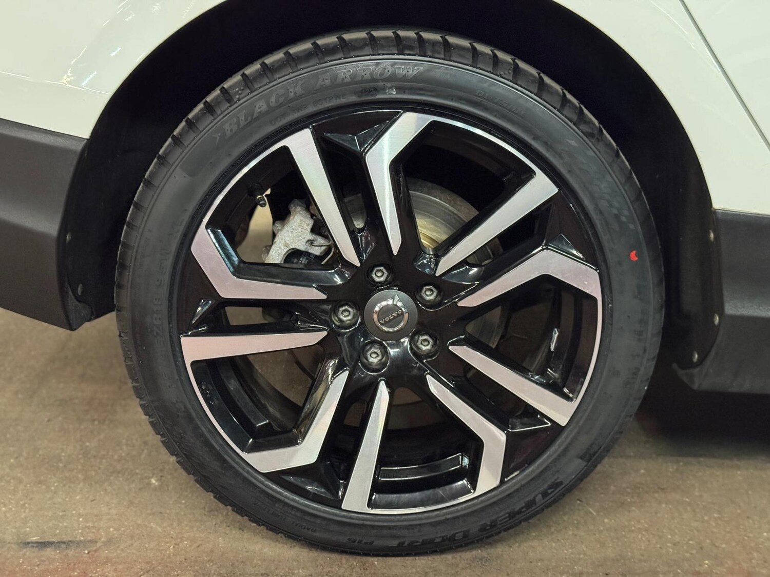 Used Volvo V40 Cross Country for sale - 76899423: Photo 16