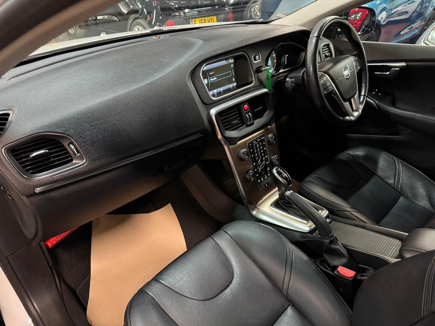 Used Volvo V40 Cross Country for sale - 76899423: Photo 22