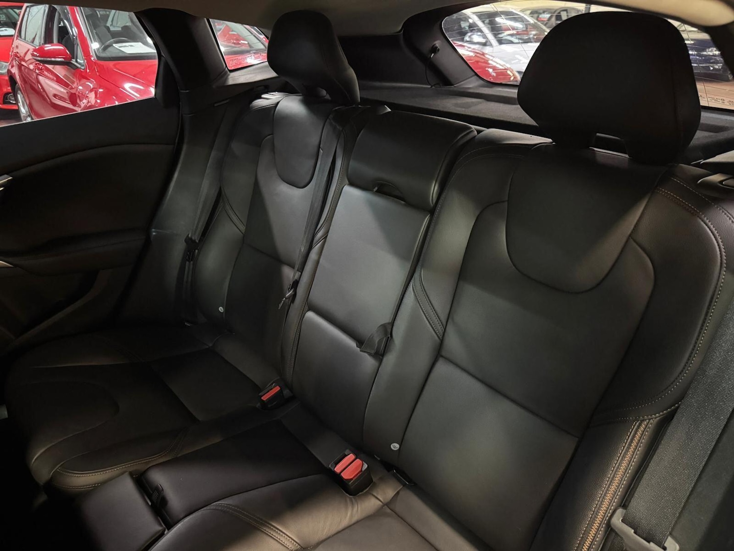 Used Volvo V40 Cross Country for sale - 76899423: Photo 28