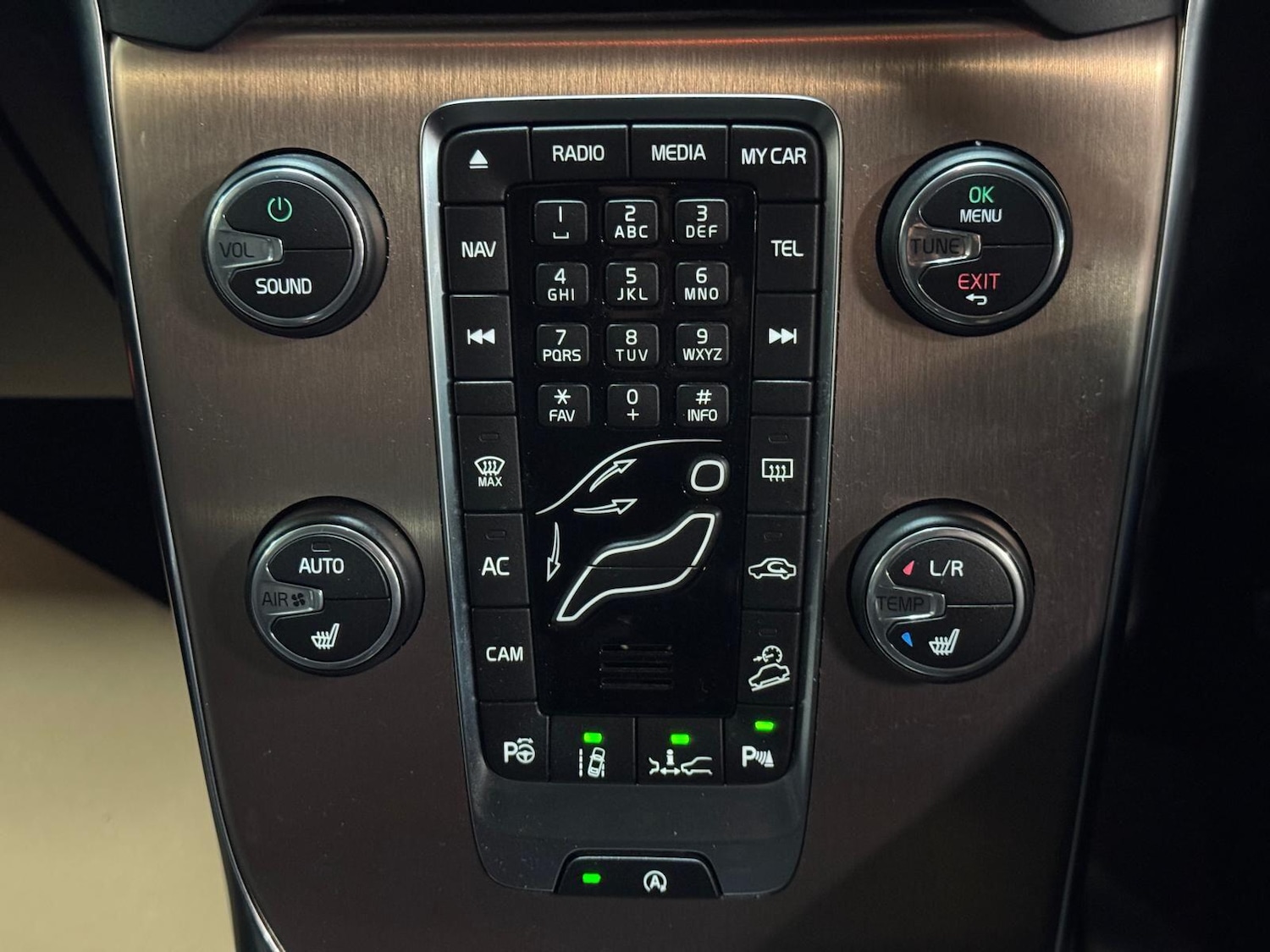 Used Volvo V40 Cross Country for sale - 76899423: Photo 52