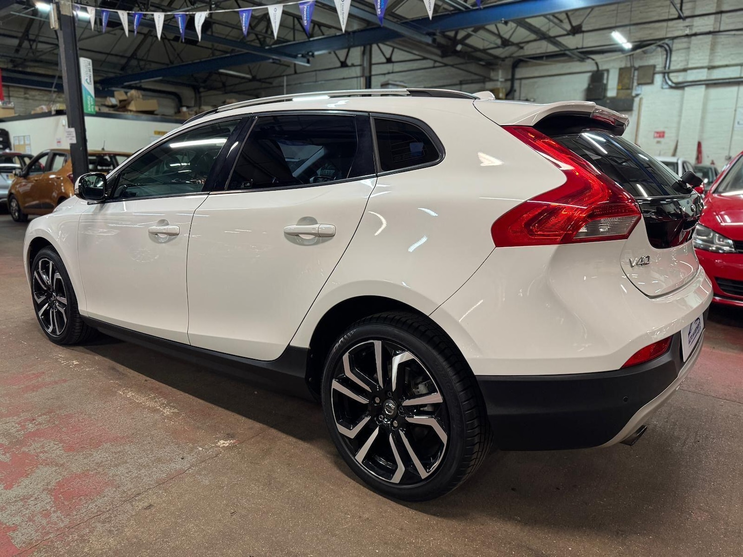 Used Volvo V40 Cross Country for sale - 76899423: Photo 6