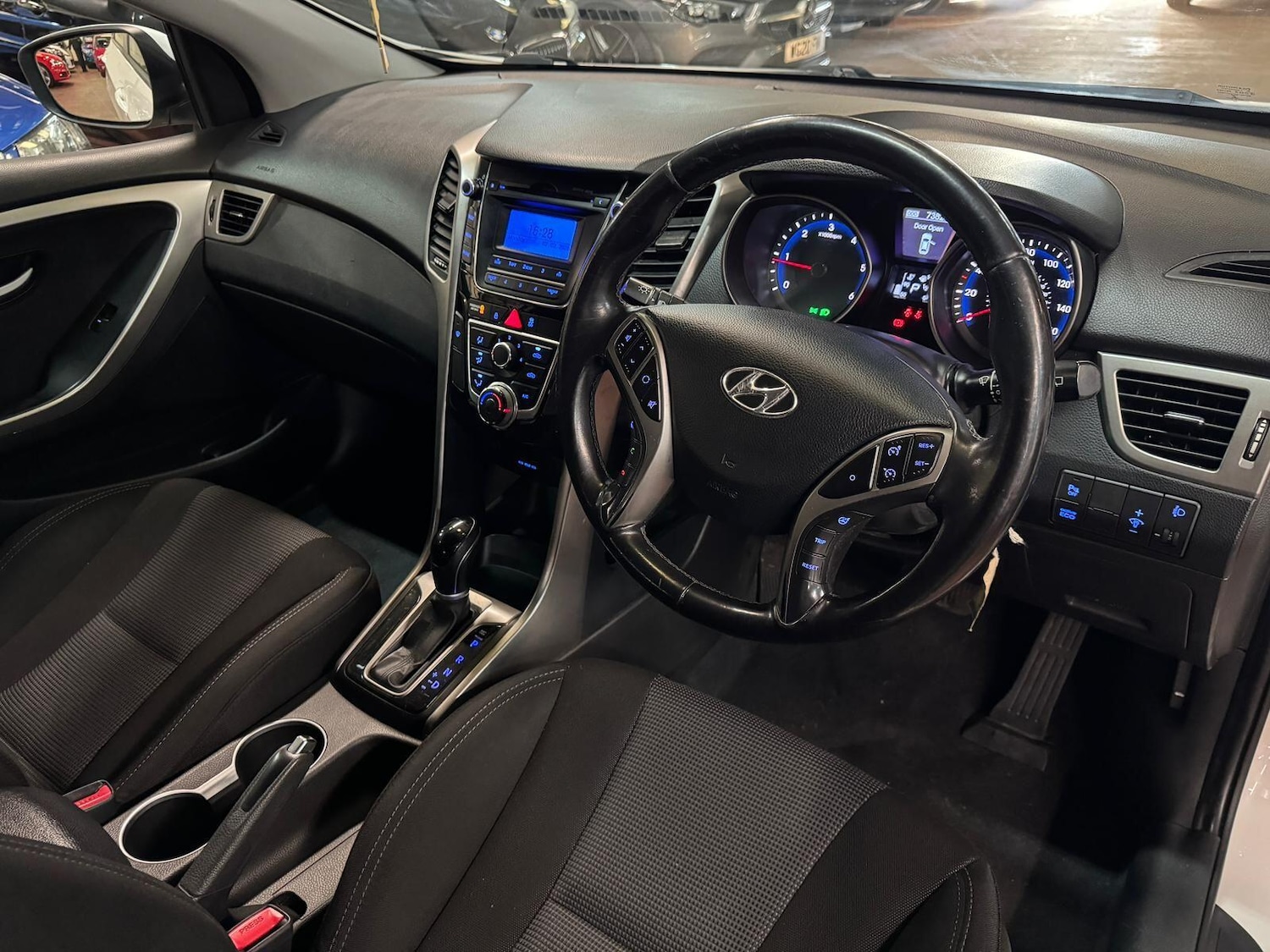 Used Hyundai i30 2013 for sale - 77722674: Photo 16