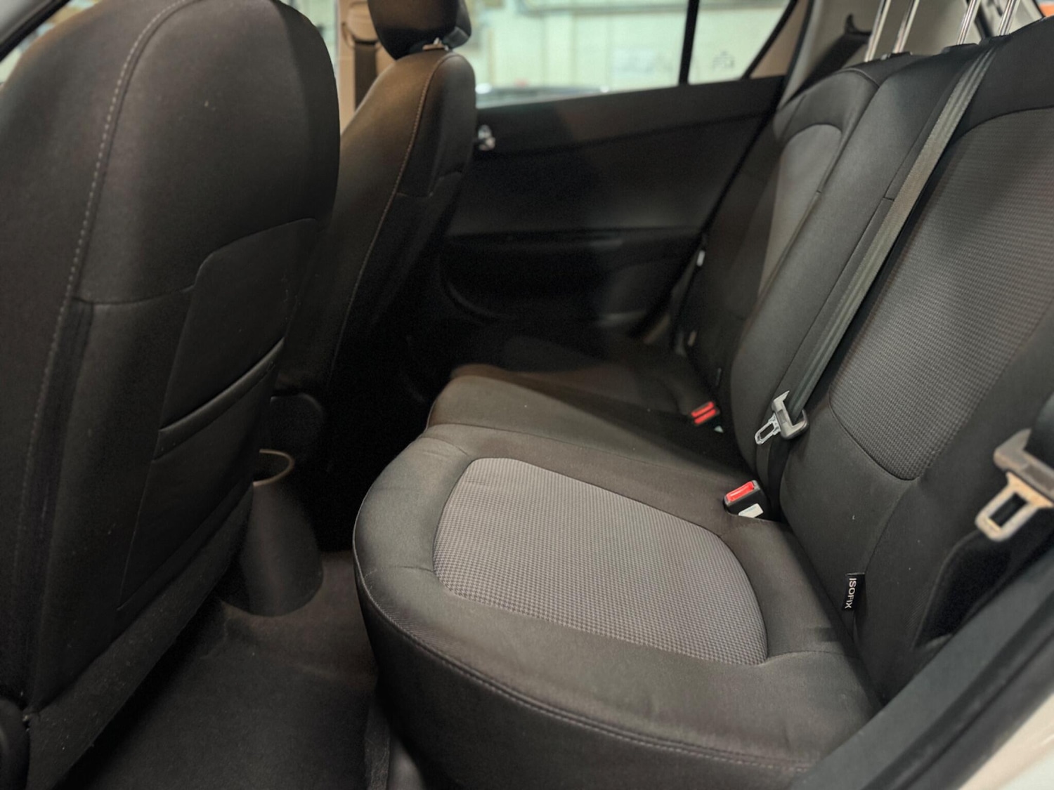 Used Hyundai i20 2013 for sale - 76521801: Photo 16