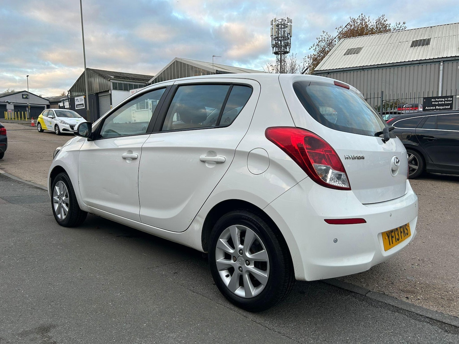 Used Hyundai i20 2013 for sale - 76521801: Photo 6