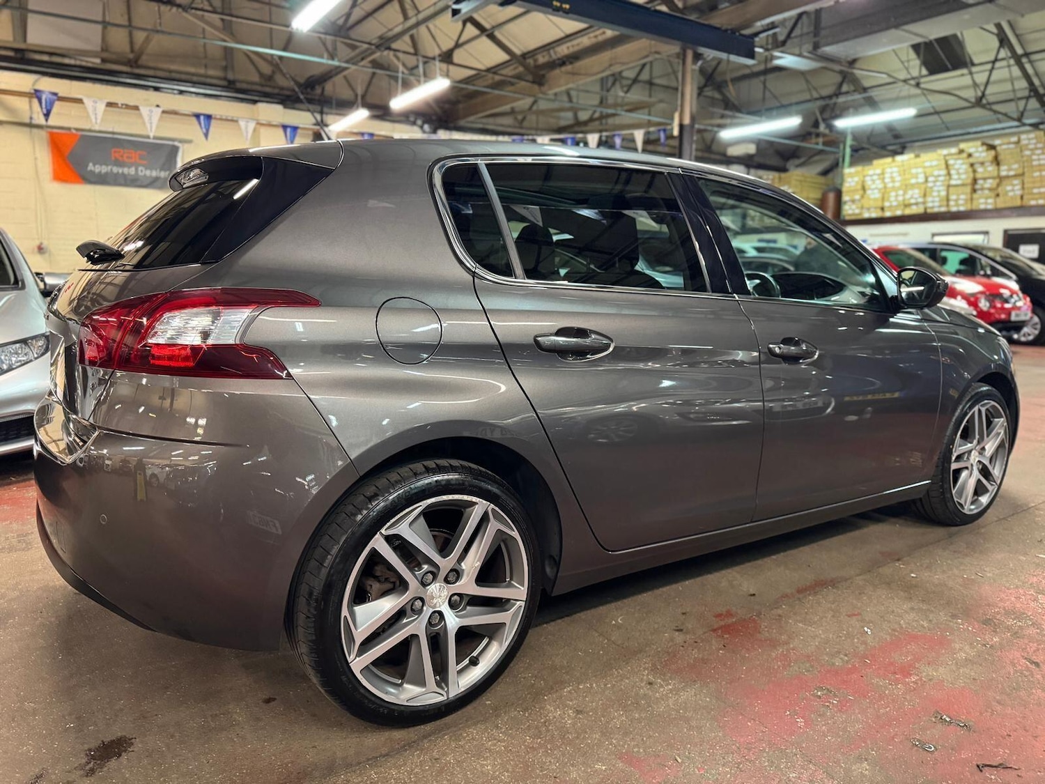 Used Peugeot 308 2014 for sale - 76399079: Photo 4