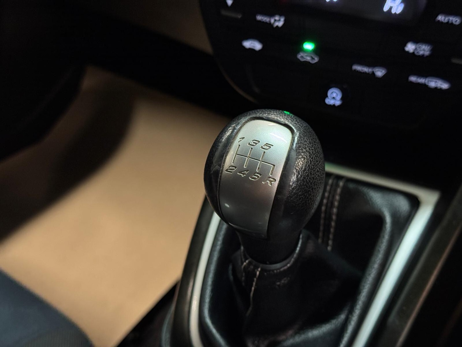 Used Honda Civic 2013 for sale - 76200967: Photo 42