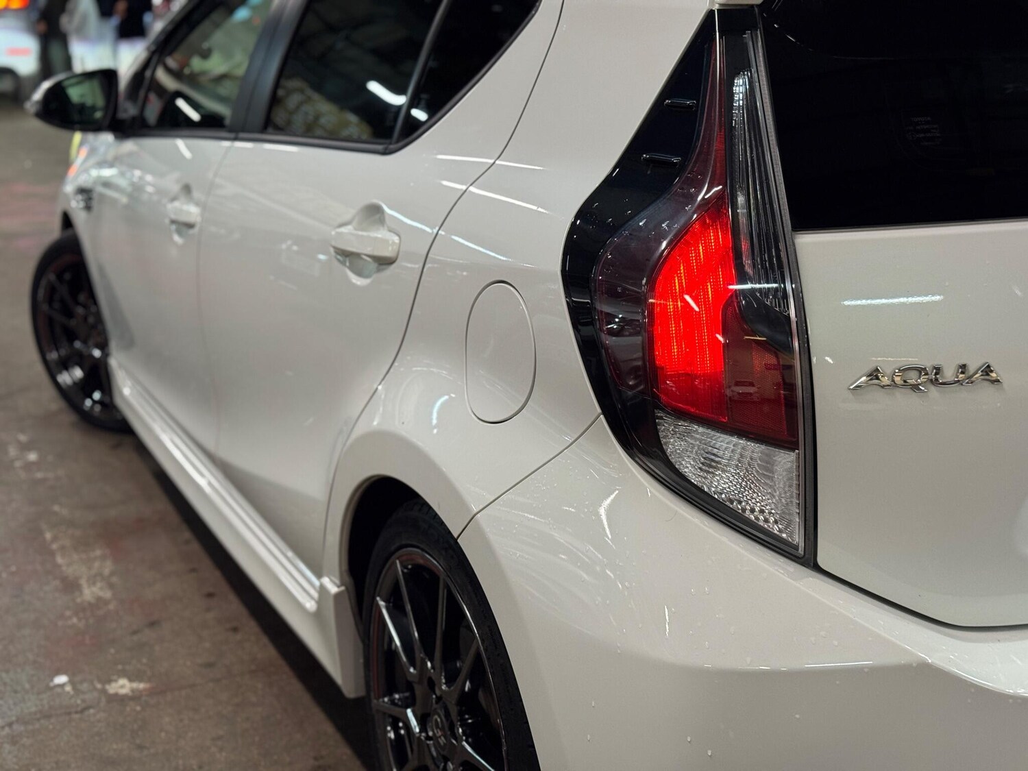 Used Toyota Aqua for sale - 76476560: Photo 16