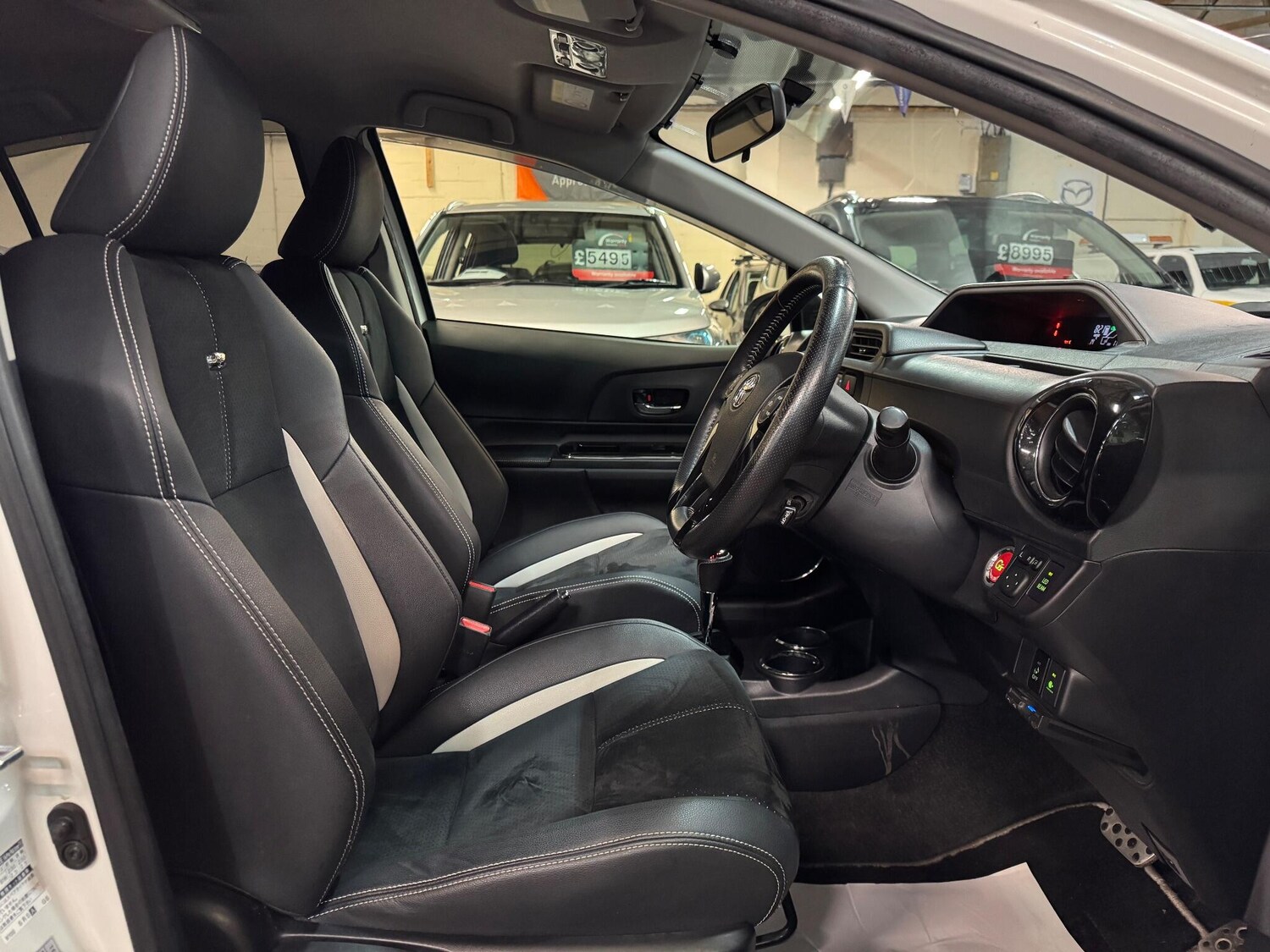 Used Toyota Aqua for sale - 76476560: Photo 19