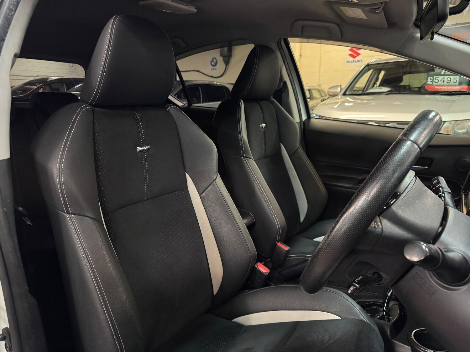 Used Toyota Aqua for sale - 76476560: Photo 21