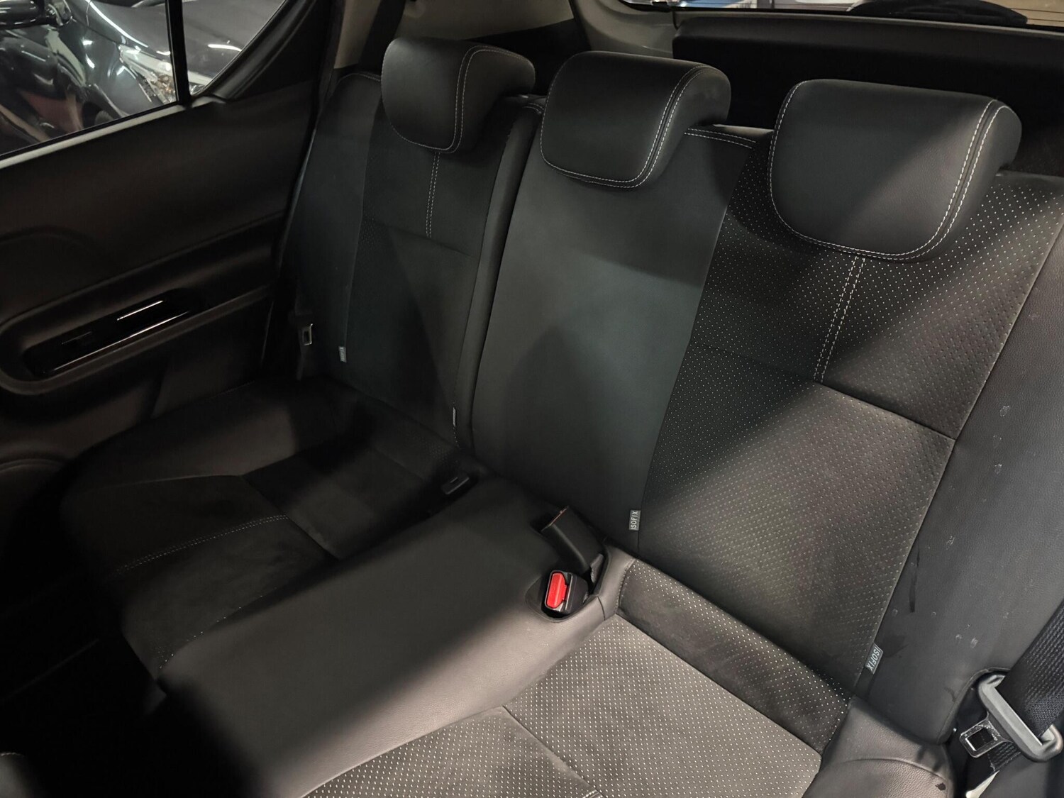 Used Toyota Aqua for sale - 76476560: Photo 30