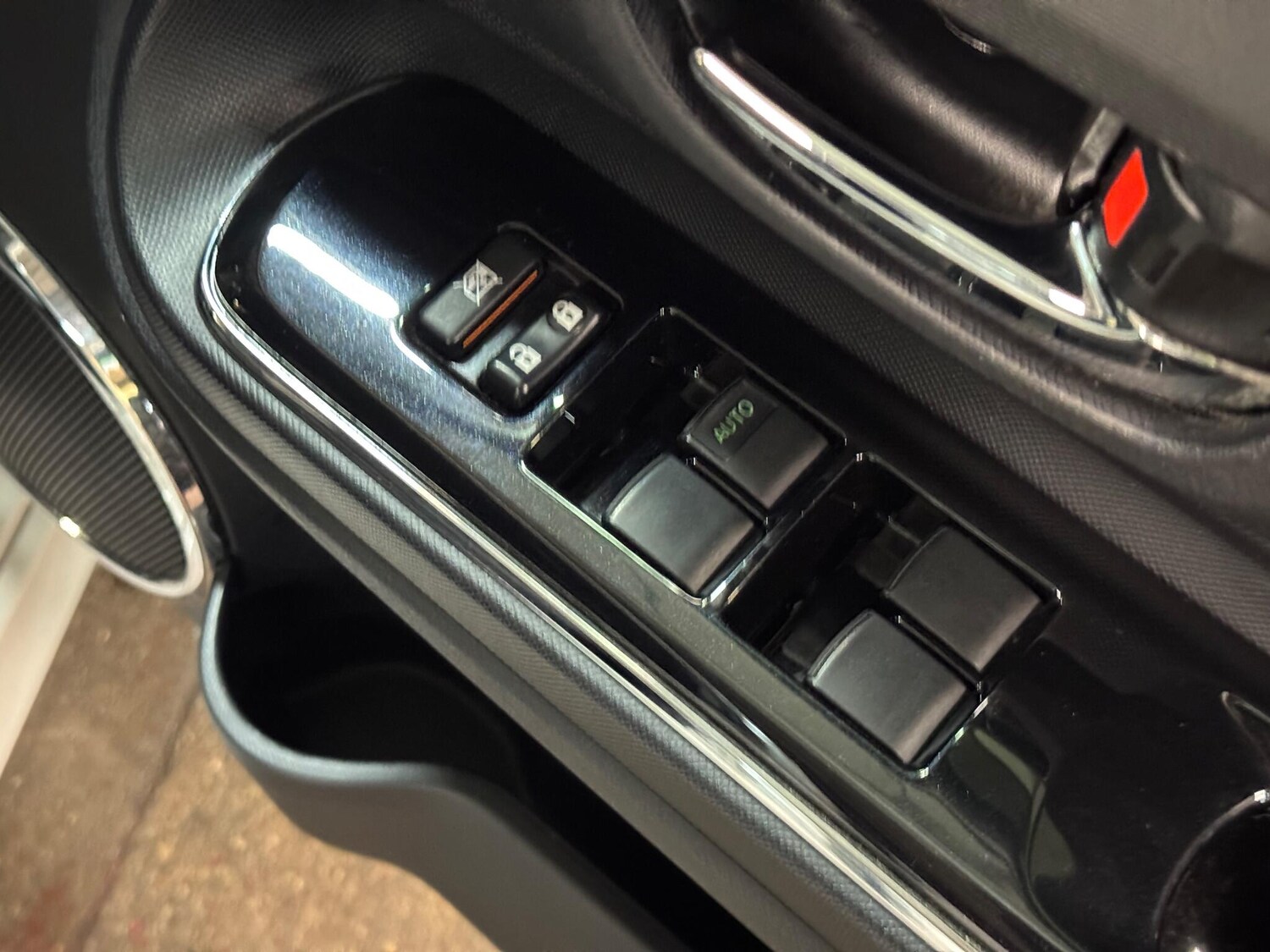 Used Toyota Aqua for sale - 76476560: Photo 38