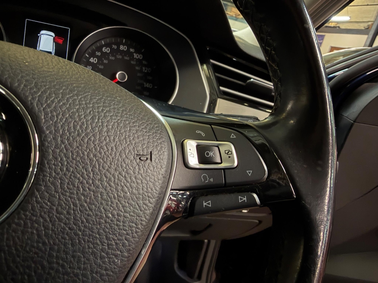 Used Volkswagen Passat 2015 for sale - 76457176: Photo 26