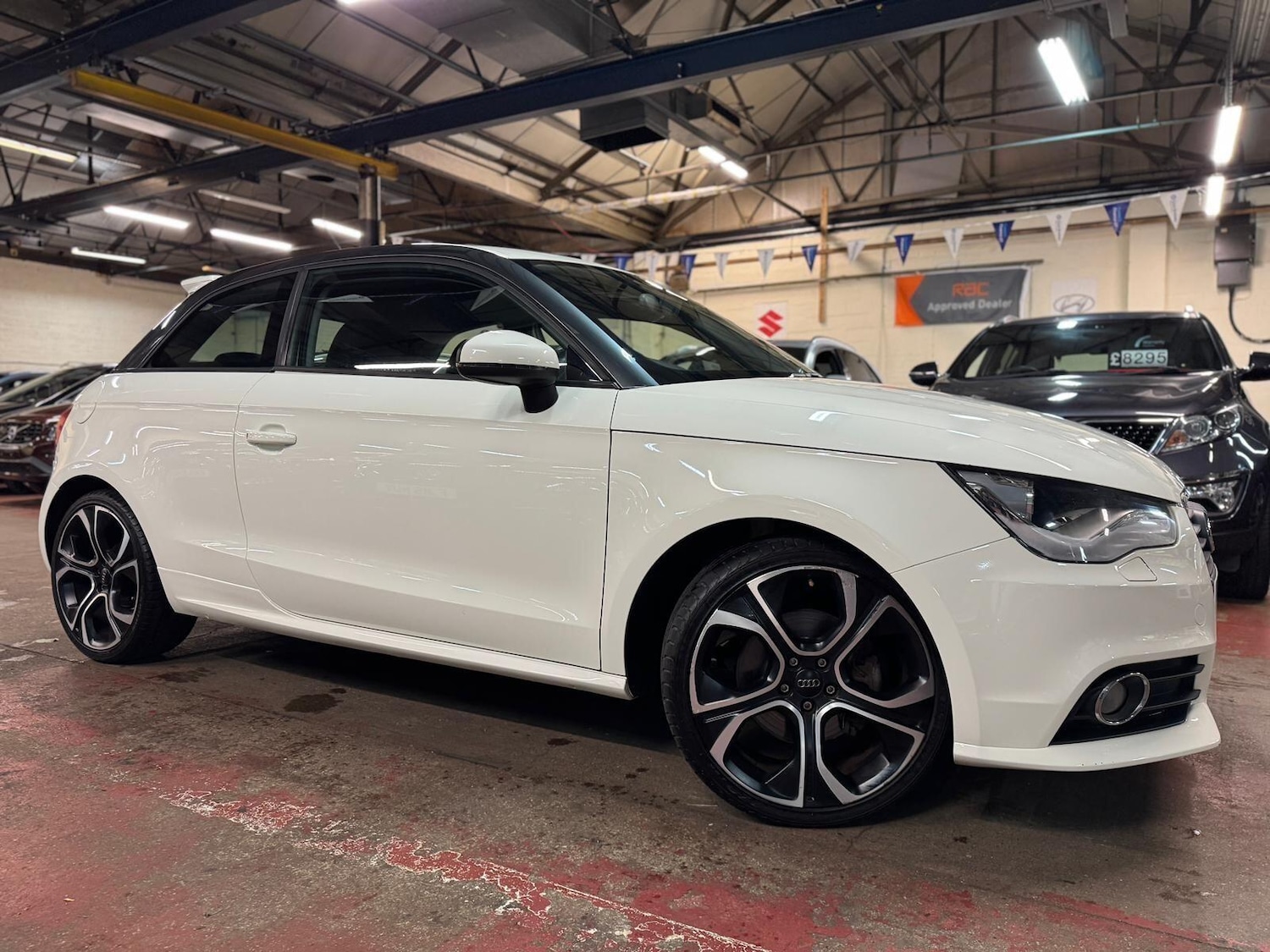 Used Audi A1 for sale - 76689337: Photo 17