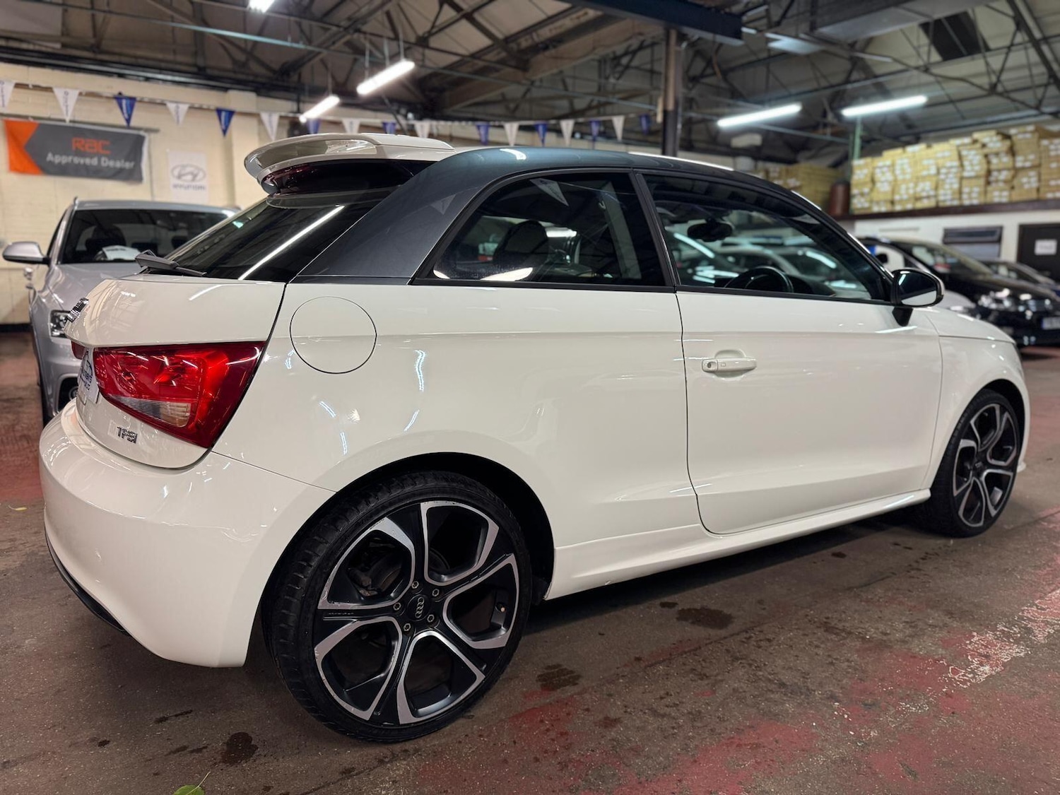 Used Audi A1 for sale - 76689337: Photo 4