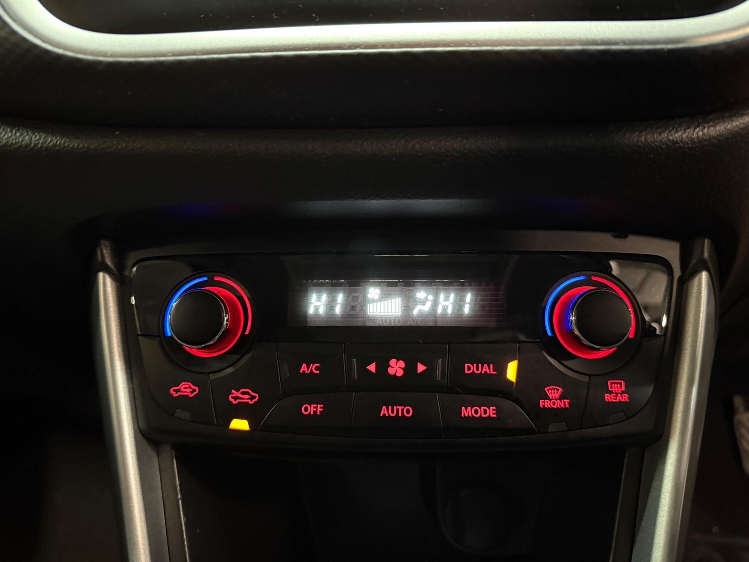 Used Suzuki SX4 S-Cross 2015 for sale - 76260574: Photo 41