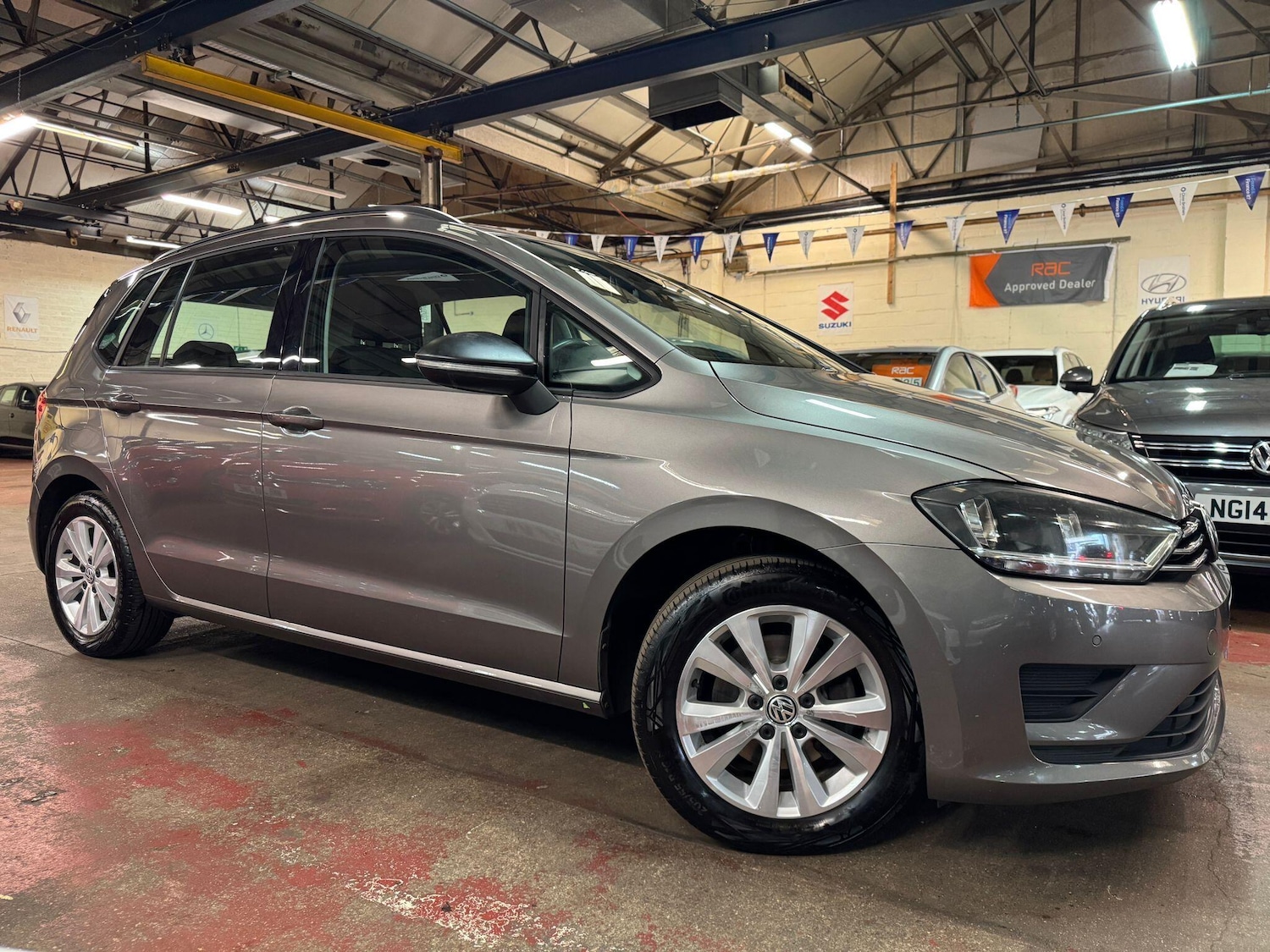 Used Volkswagen Golf SV 2015 for sale - 75707383: Photo 8