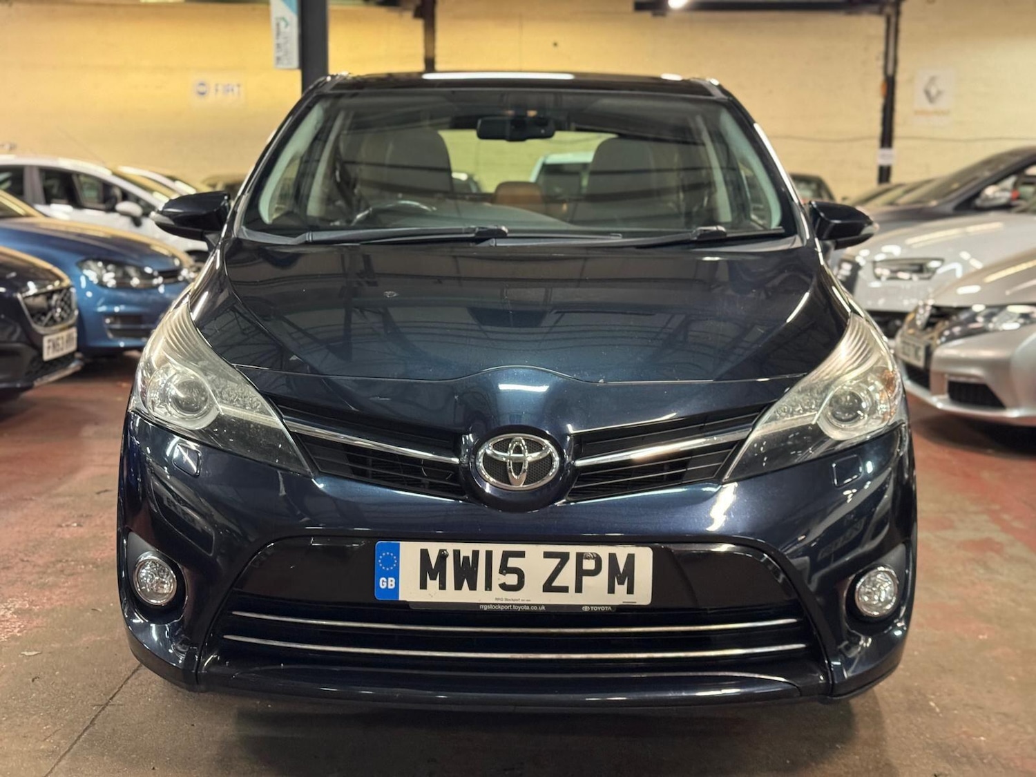 Used Toyota Verso 2015 for sale - 76398397: Photo 2