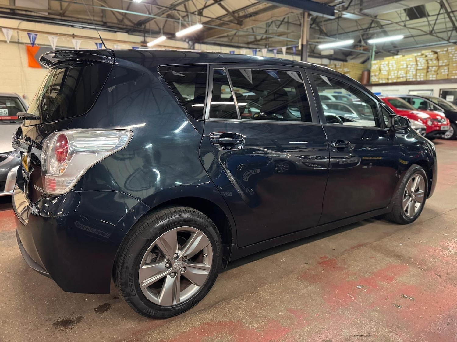 Used Toyota Verso 2015 for sale - 76398397: Photo 4