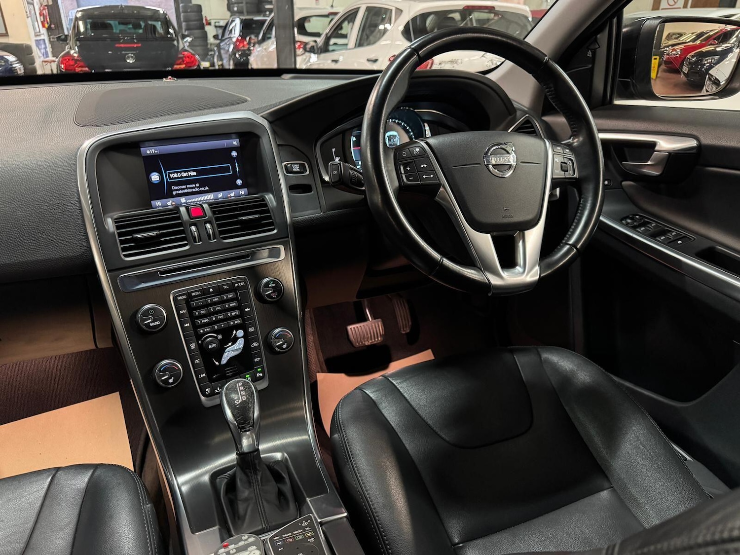 Used Volvo XC60 2025 for sale - 76608234: Photo 31