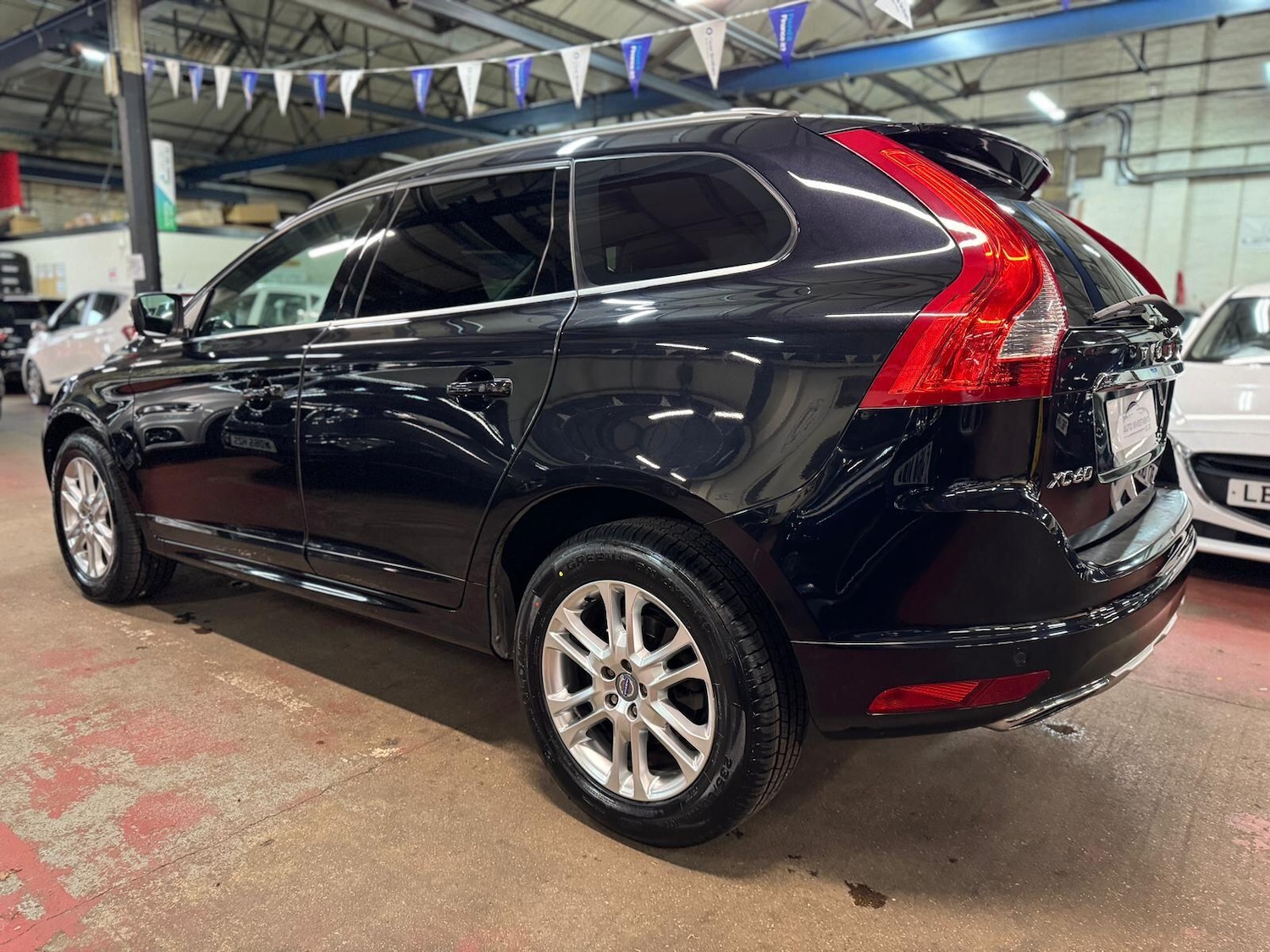 Used Volvo XC60 2025 for sale - 76608234: Photo 6