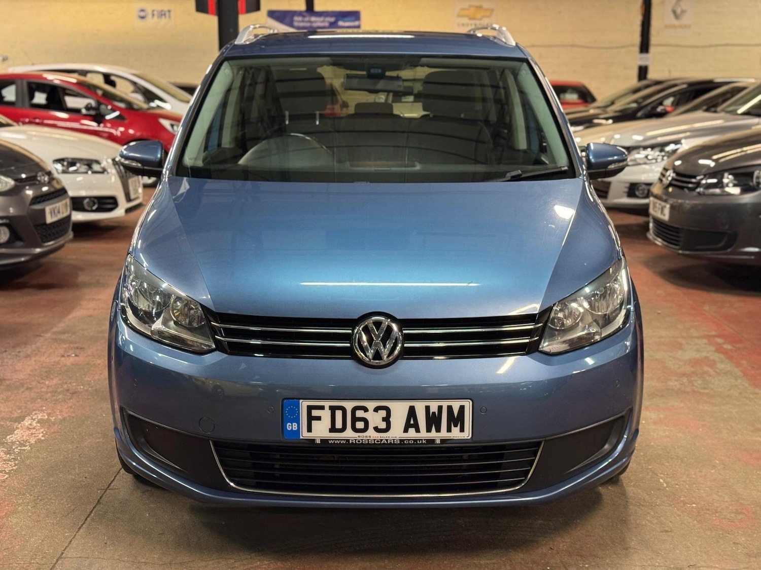 Used Volkswagen Touran 2013 for sale - 77119876: Photo 2