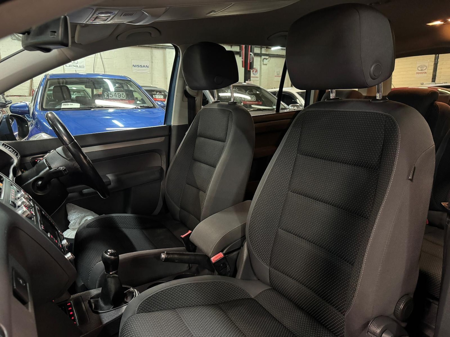 Used Volkswagen Touran 2013 for sale - 77119876: Photo 21