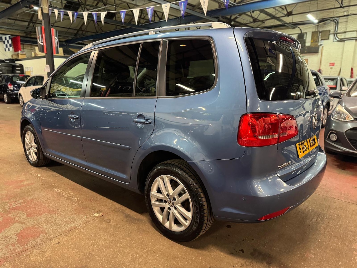 Used Volkswagen Touran 2013 for sale - 77119876: Photo 4