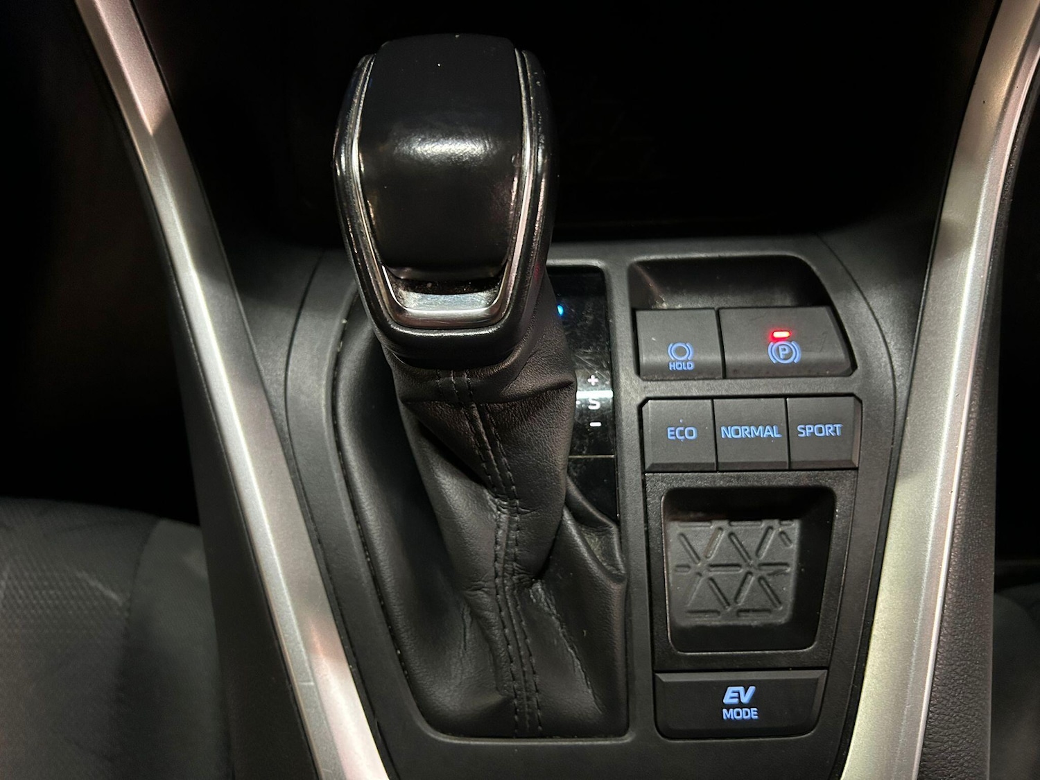 Used Toyota RAV4 2021 for sale - 77455620: Photo 37