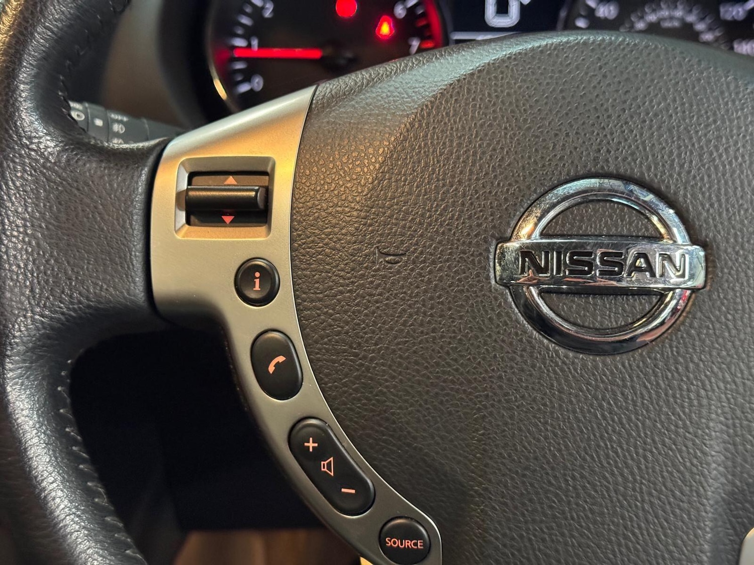 Used Nissan Qashqai 2013 for sale - 77525051: Photo 35