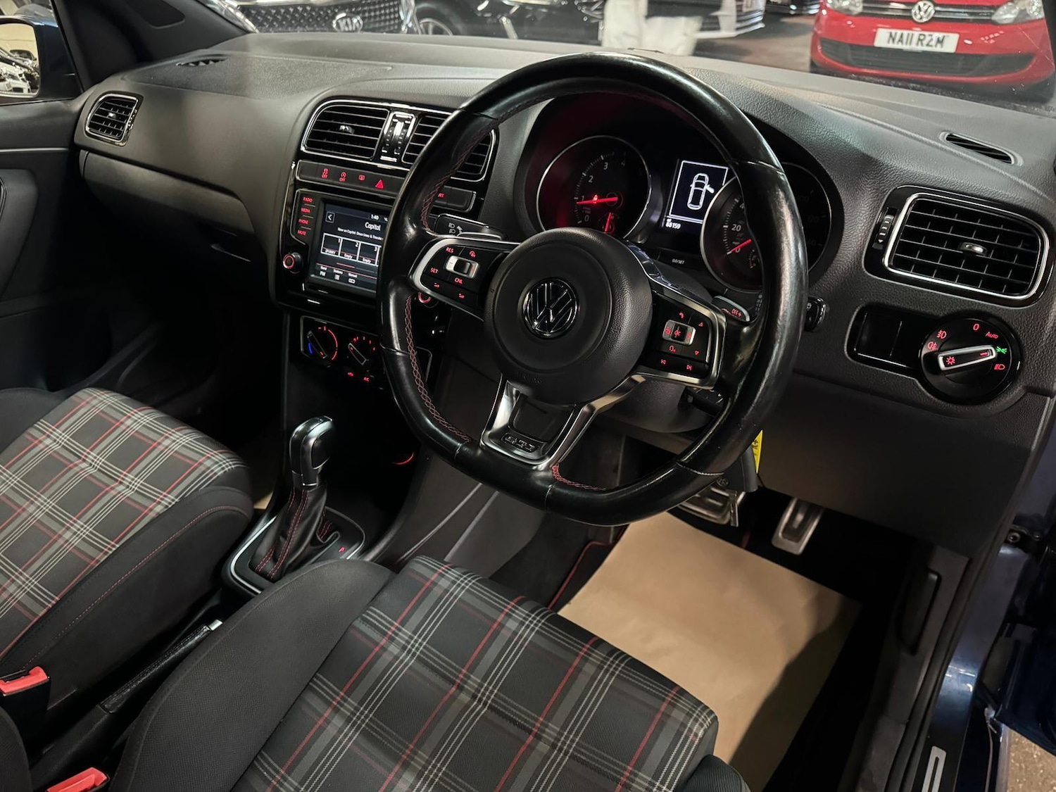 Used Volkswagen Polo 2015 for sale - 76689331: Photo 19