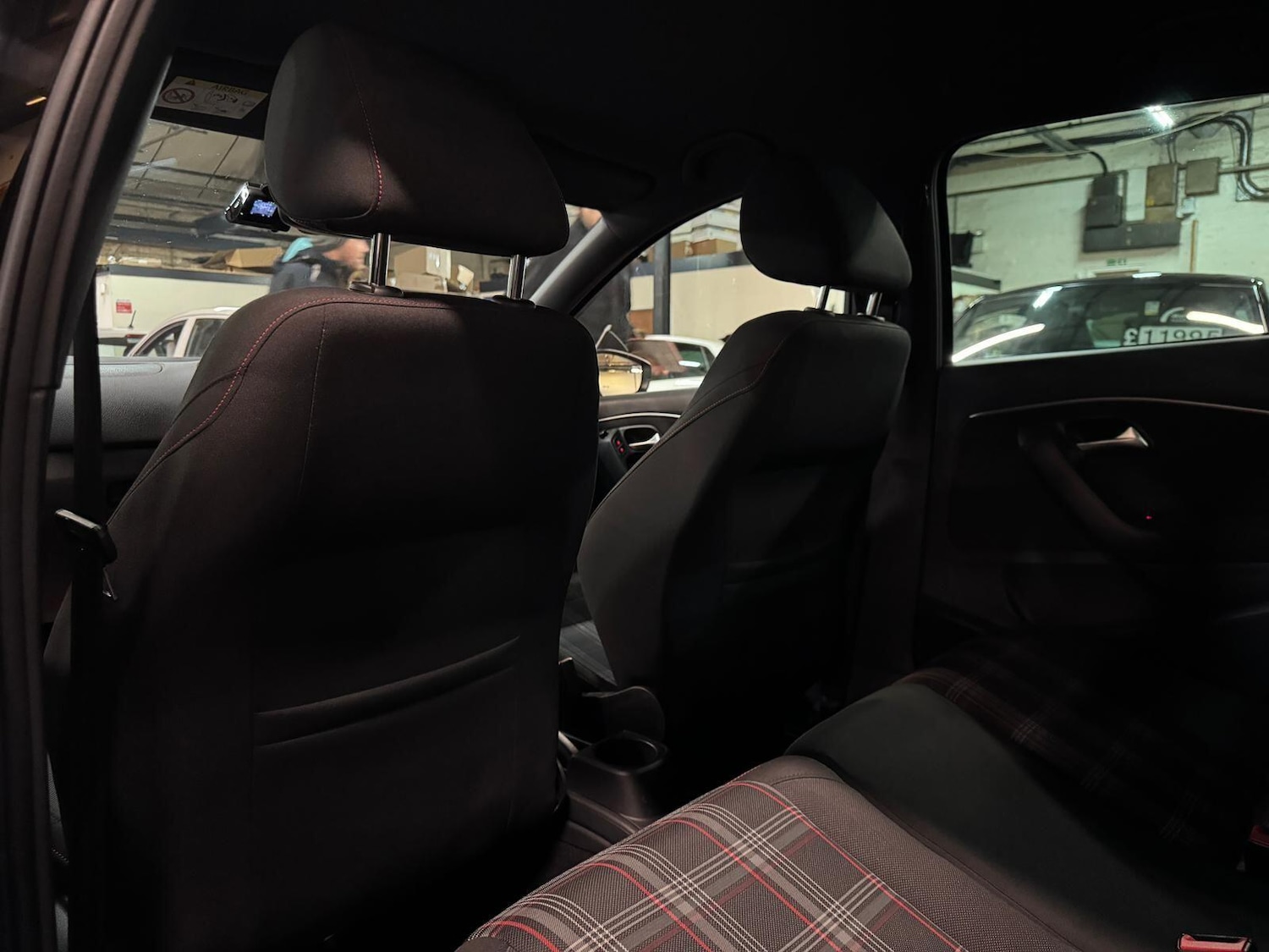 Used Volkswagen Polo 2015 for sale - 76689331: Photo 29