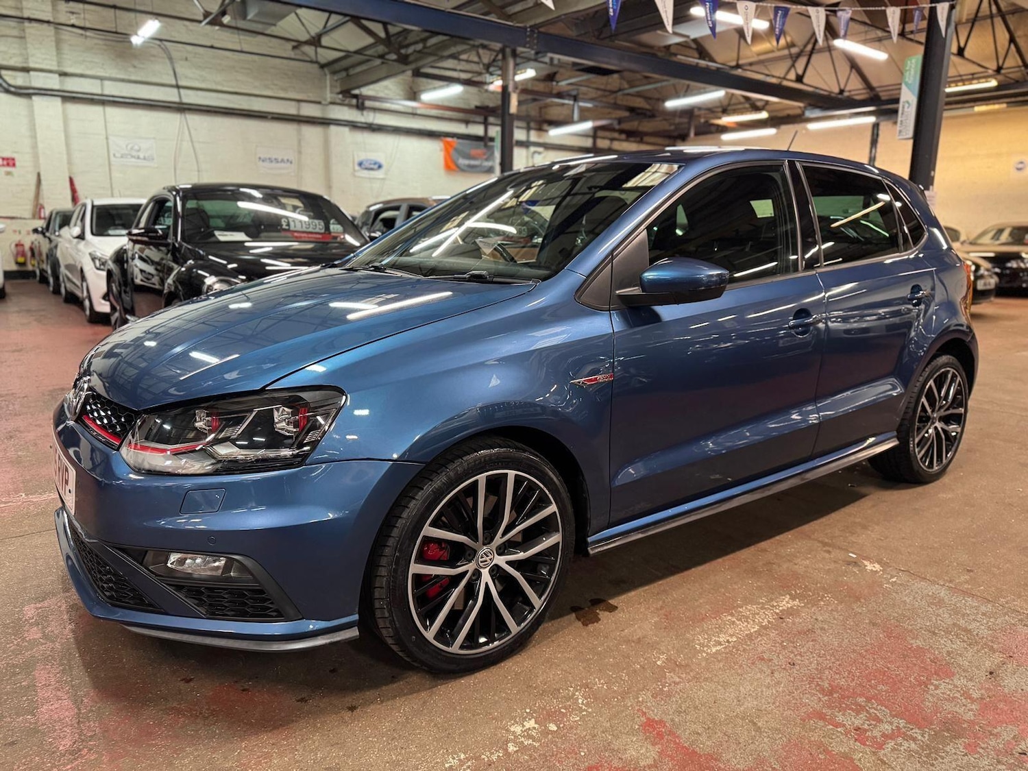 Used Volkswagen Polo 2015 for sale - 76689331: Photo 3