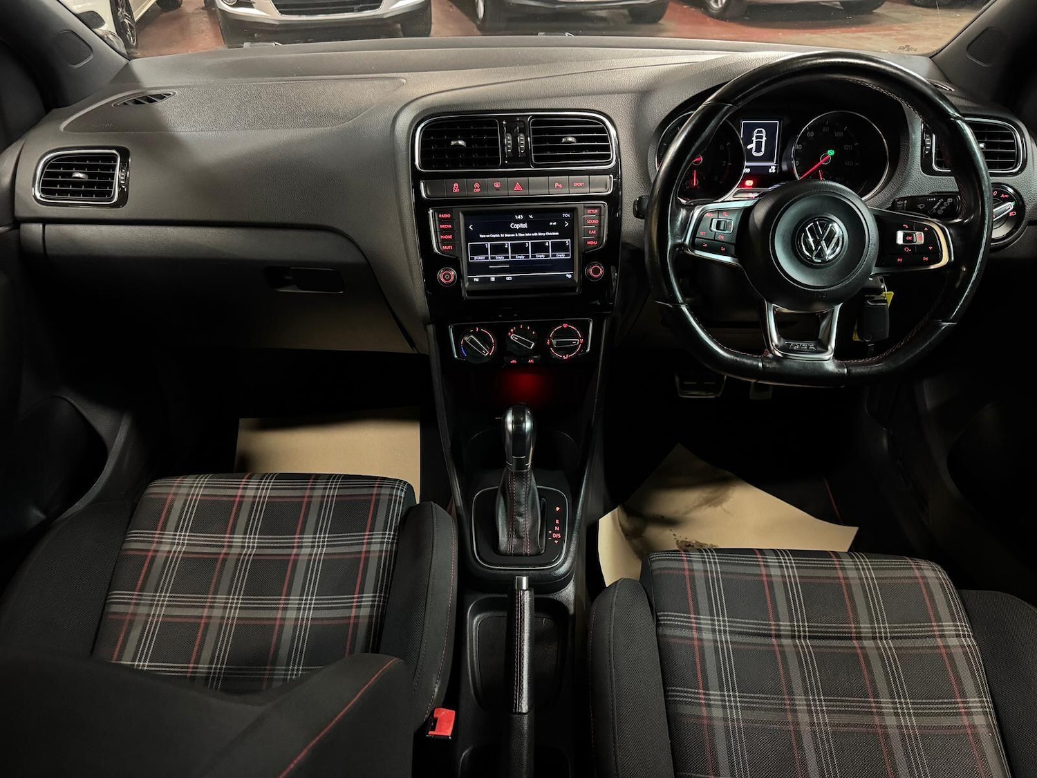 Used Volkswagen Polo 2015 for sale - 76689331: Photo 32