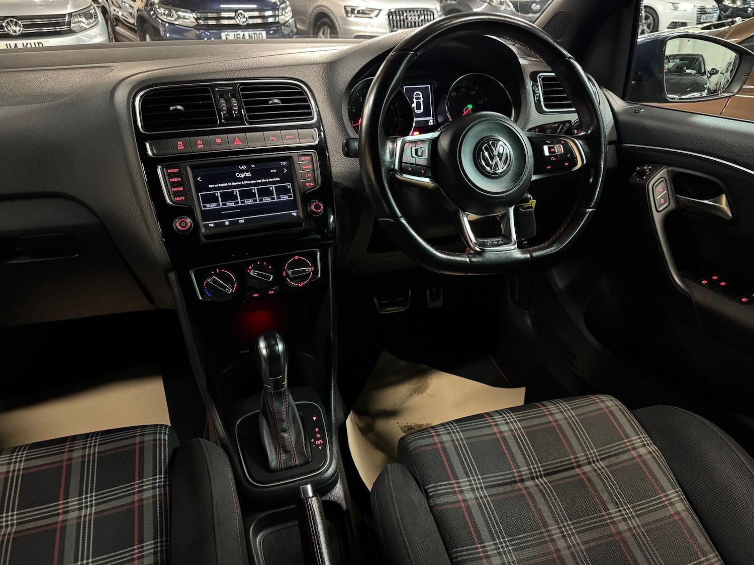 Used Volkswagen Polo 2015 for sale - 76689331: Photo 33