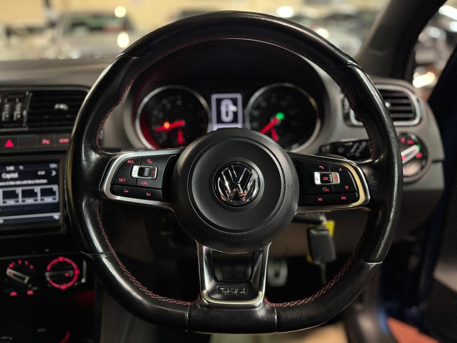 Used Volkswagen Polo 2015 for sale - 76689331: Photo 34