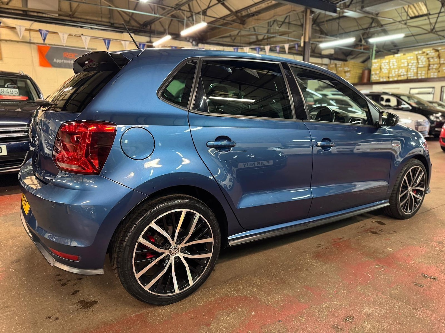 Used Volkswagen Polo 2015 for sale - 76689331: Photo 4