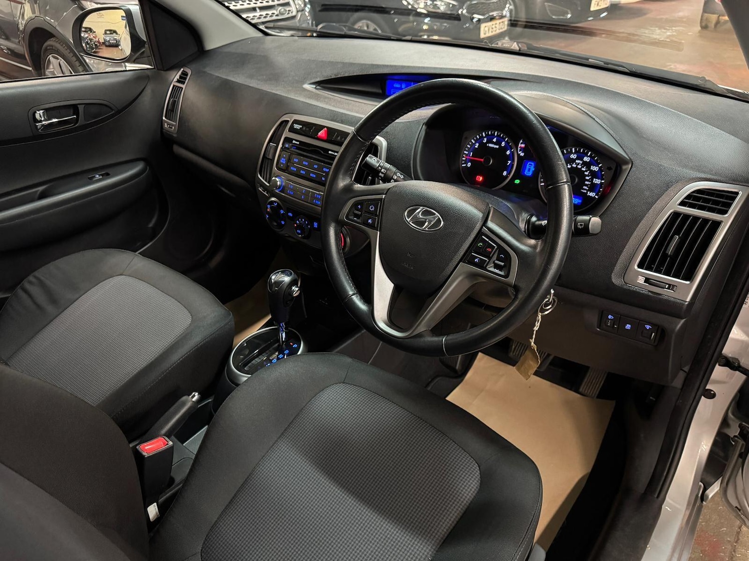 Used Hyundai i20 2012 for sale - 76270079: Photo 20