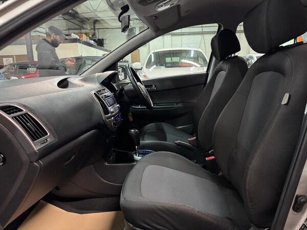 Used Hyundai i20 2012 for sale - 76270079: Photo 22