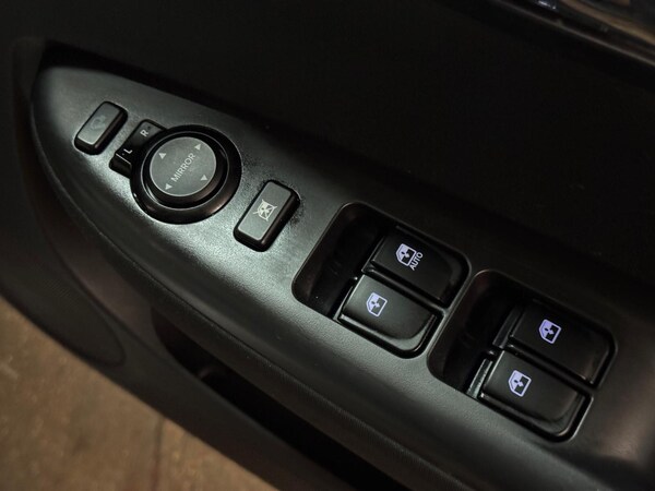 Used Hyundai i20 2012 for sale - 76270079: Photo 39