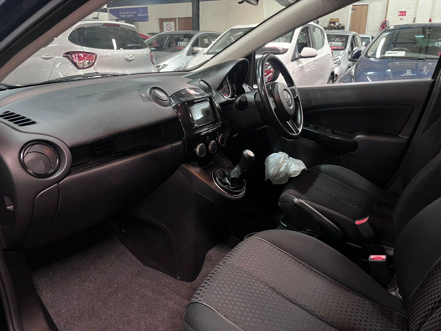 Used Mazda Mazda2 2014 for sale - 76989792: Photo 20