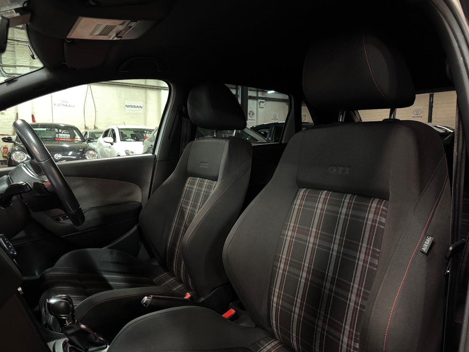 Used Volkswagen Polo for sale - 76485101: Photo 24