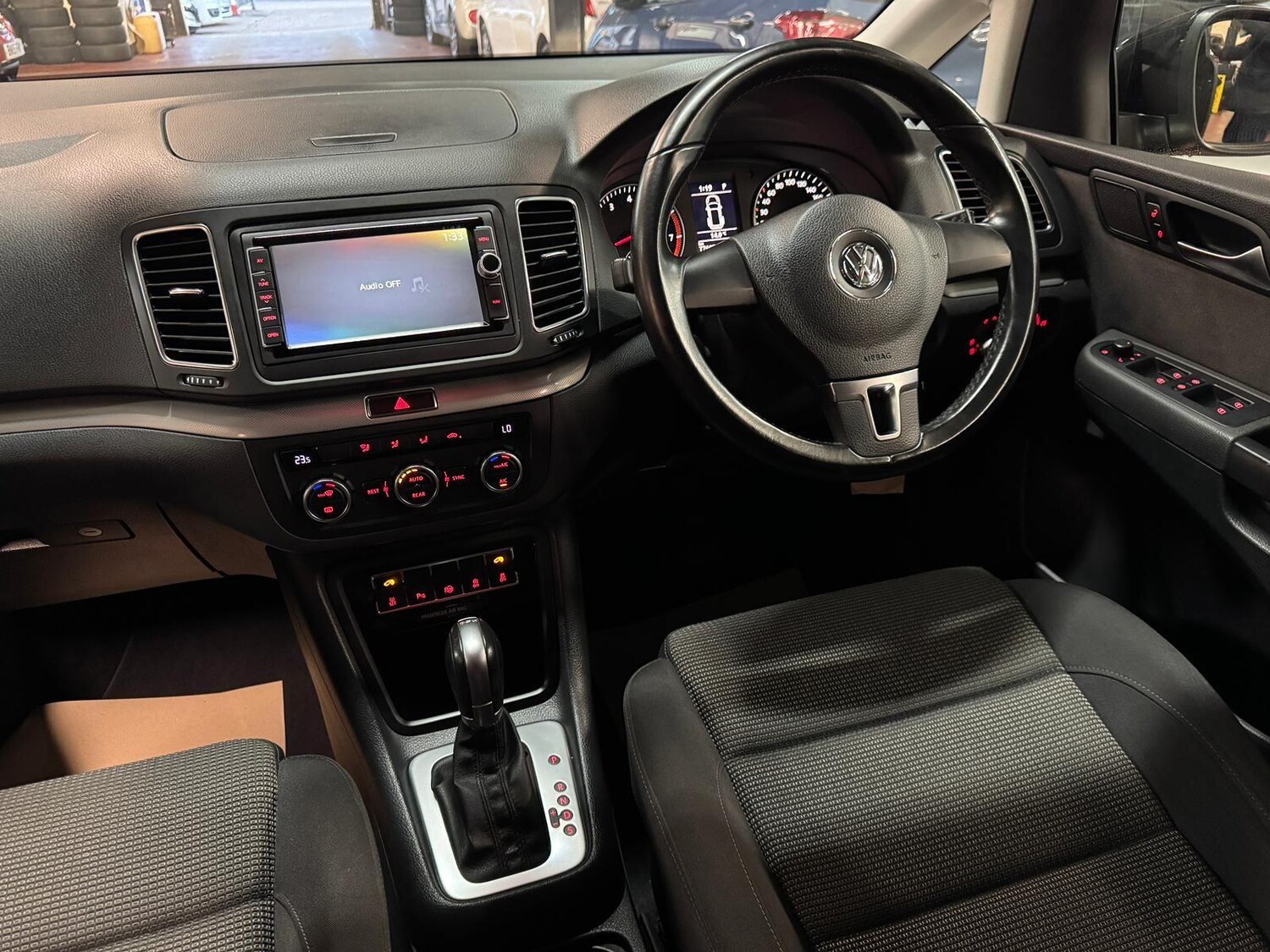 Used Volkswagen Sharan for sale - 76527837: Photo 38